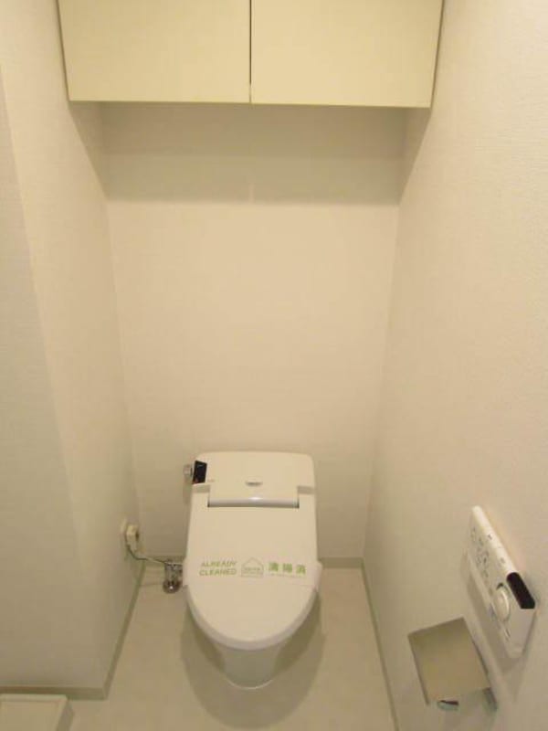 トイレ(温水洗浄便座)