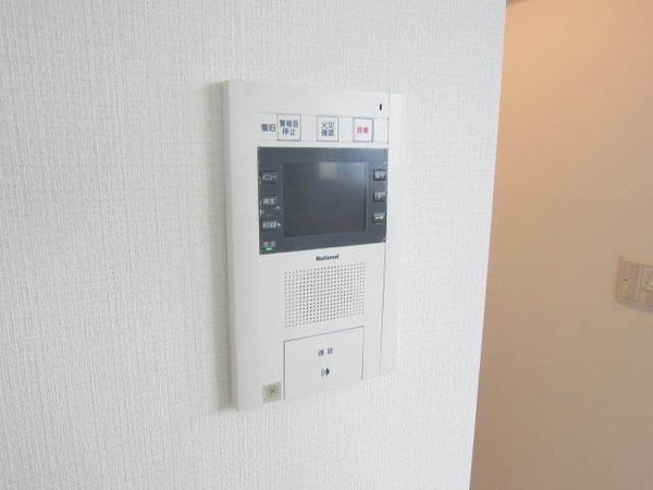 設備(TVモニター付きインターホン)
