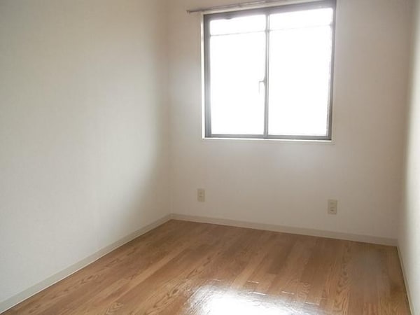 設備(明るいベッドルーム)