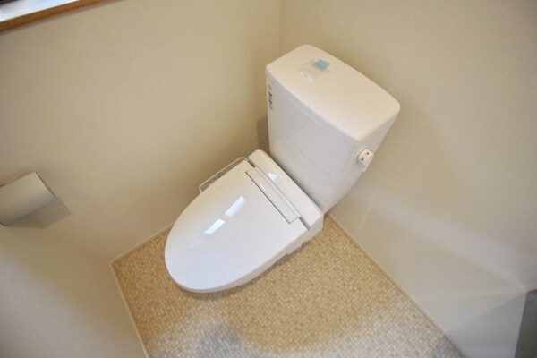 トイレ(★シャワートイレ付のトイレです★)