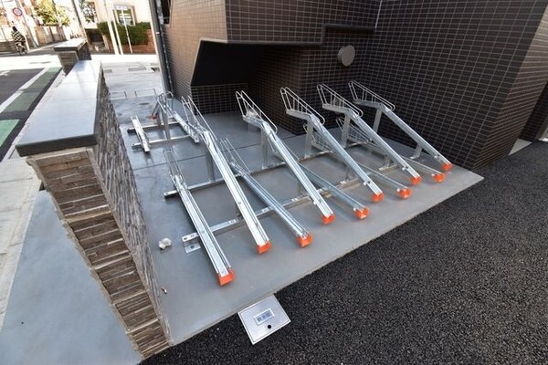 駐車場(★タウンハウジング東京仙川店まで★)
