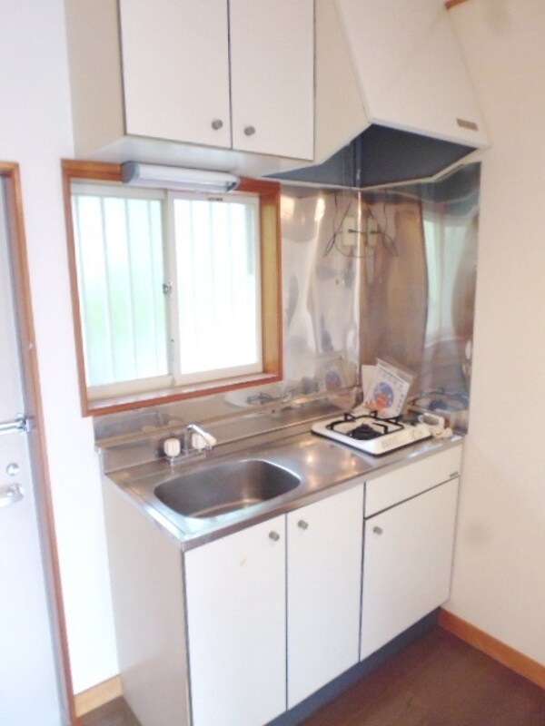 キッチン(★キッチンに窓があり明るいです　※別部屋のお写真です★)