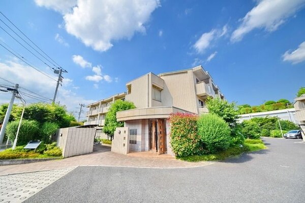 外観(★閑静な住宅街・外観タイル貼りです★)
