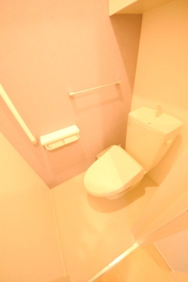 トイレ(★人気のバストイレ別のお部屋です★)