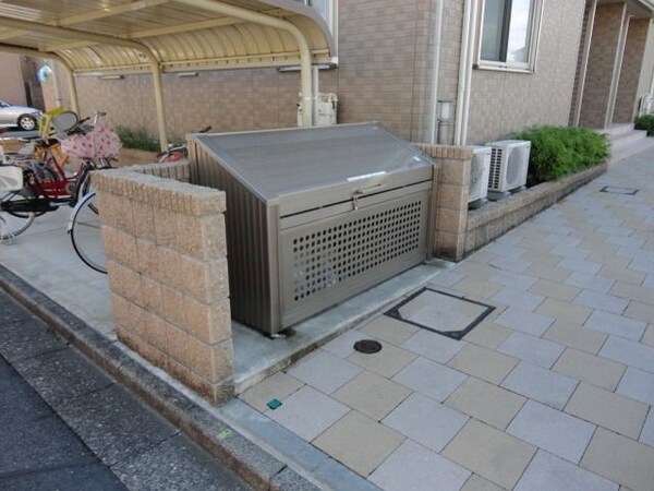 共有部分(敷地内ゴミ置場)