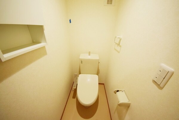 トイレ(別部屋参考写真)