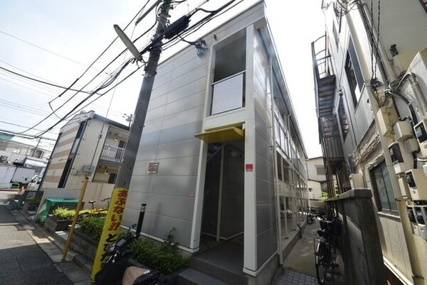 外観(★広々とした敷地内です★)