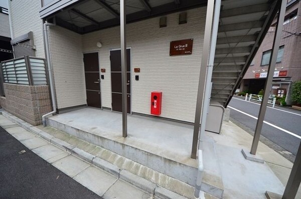 エントランス(部屋探しは株式会社　タウンハウジング　までお気軽にお問合せ…)