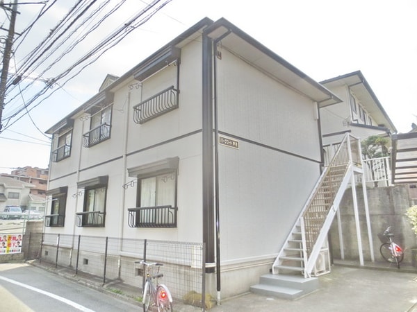 エントランス(★閑静な住宅街にございます★)