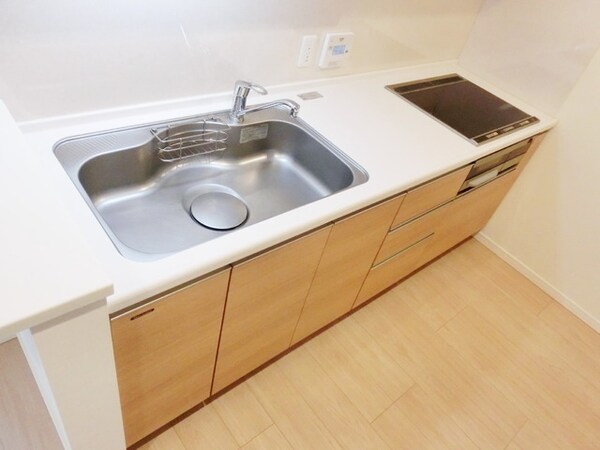 キッチン(★ＩＨコンロ付システムキッチンでお料理もはかどります★)