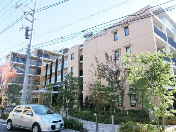 外観(★敷地内に月極駐車場があります★)