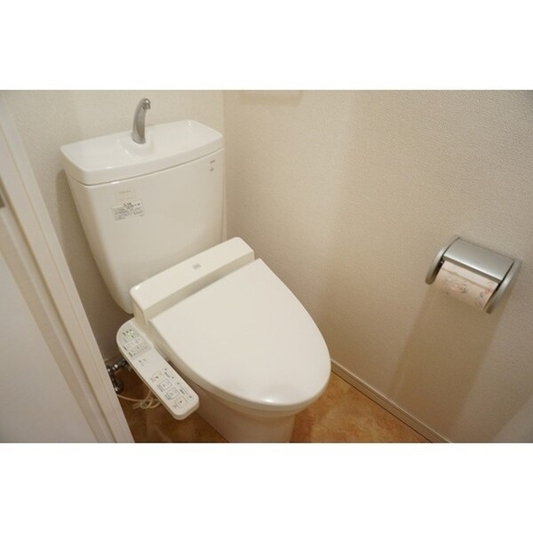 トイレ(お部屋探しは株式会社　タウンハウジング　までお気軽にお問合…)