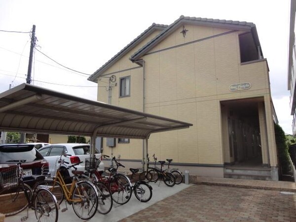 外観(近隣買い物便利です)