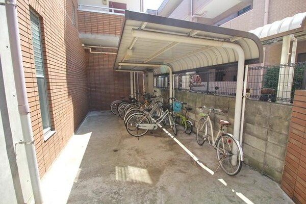 共有部分(★駐輪スペースです★)