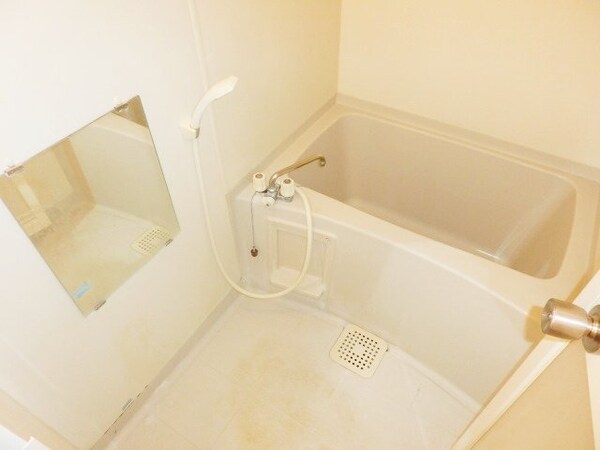 バス／シャワールーム等(お風呂場です)