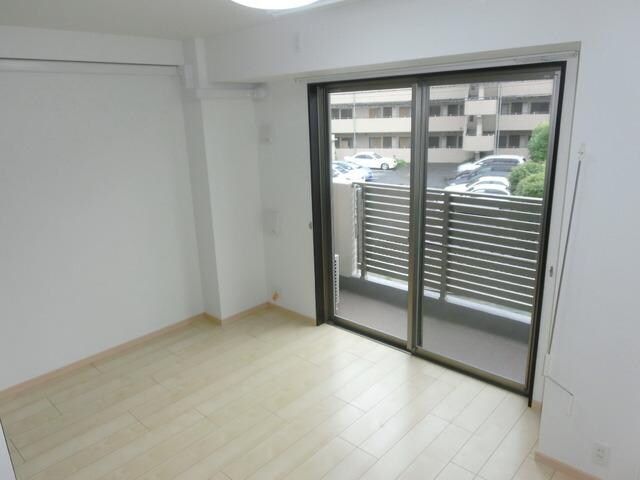 その他室内・内装(★南西向きで日当たりの良い洋室です★)