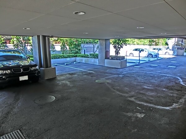 駐車場(★駐車場★)