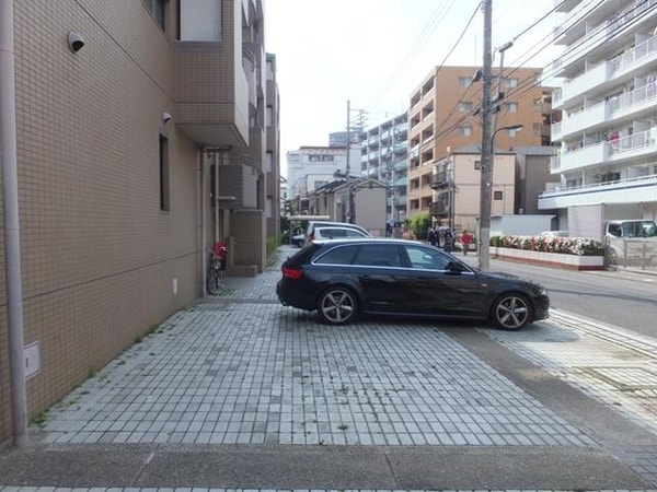 エントランス(マンション入り口付近)