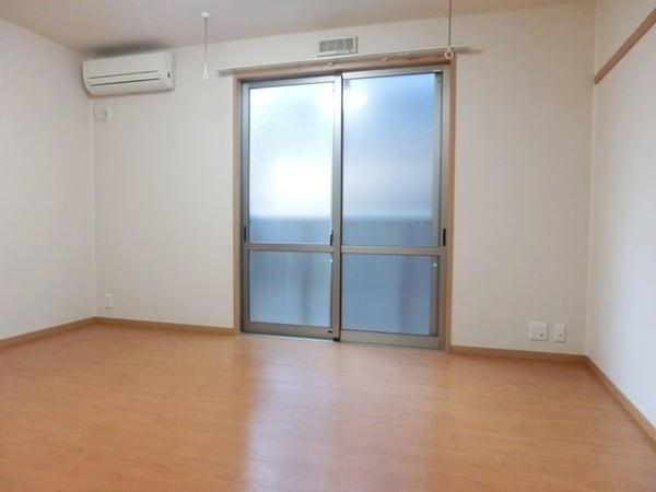 その他室内・内装(横に広いので写真で見るよりも広いです)