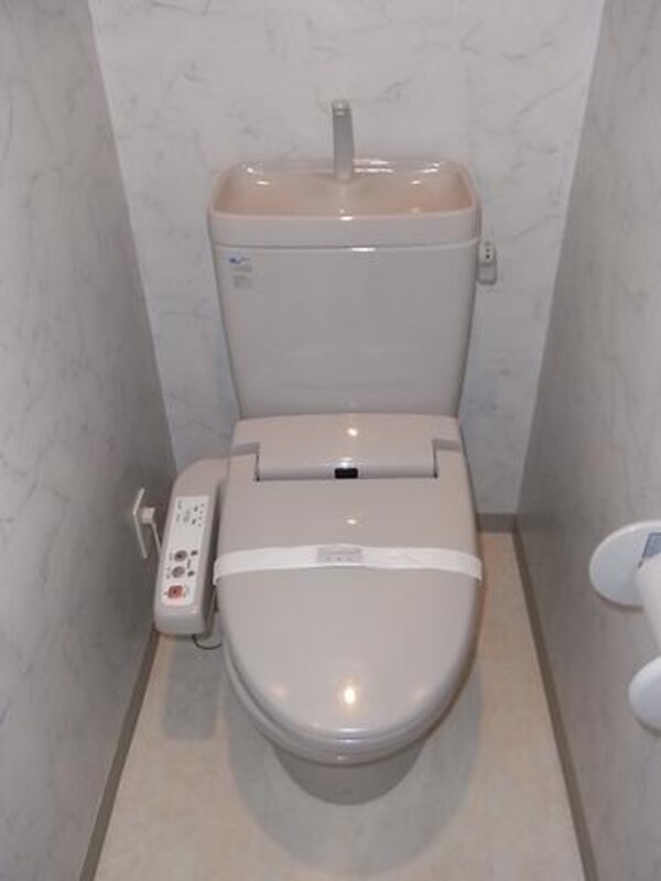 トイレ(ウォシュレット付きトイレ)