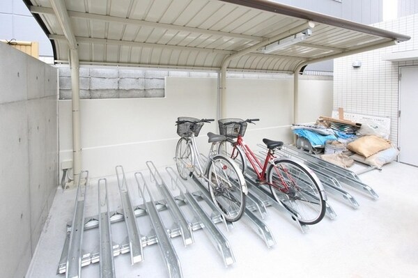共有部分(自転車置き場)