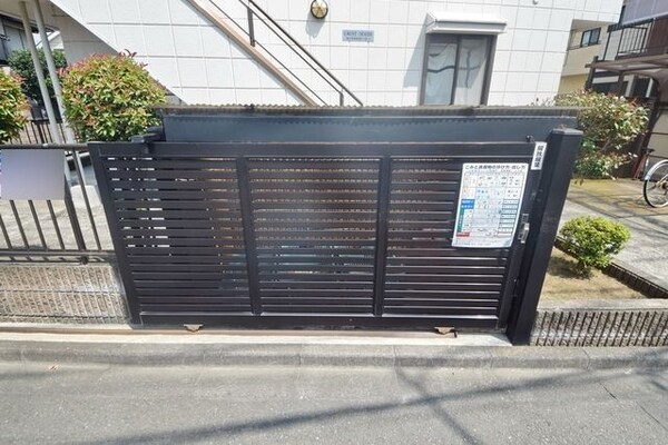 エントランス(外観・共用設備)