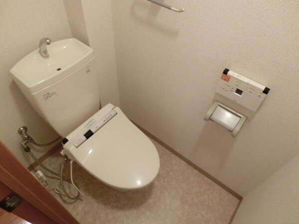 トイレ(ウォシュレットトイレ)