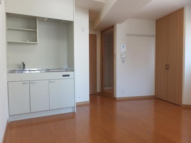 物件内観写真8　(居室・２面採光)