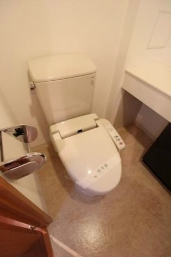 トイレ(※他号室参考写真)