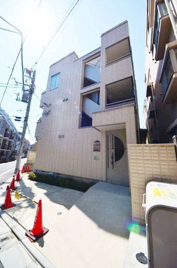 外観(鉄骨造です)