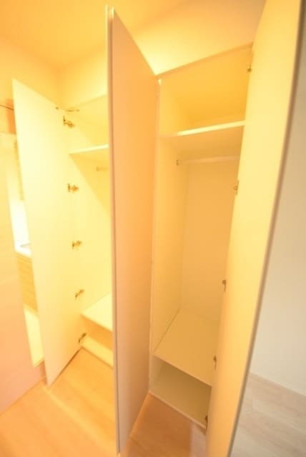 設備(洋室にある収納です)