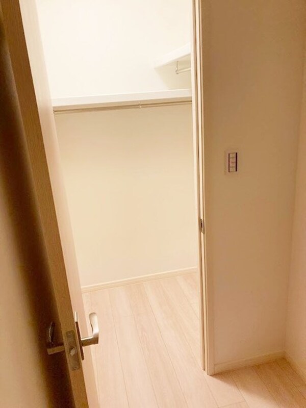 収納(ウォークインっクローゼット)