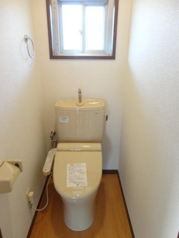 トイレ(★トイレ窓付き★)