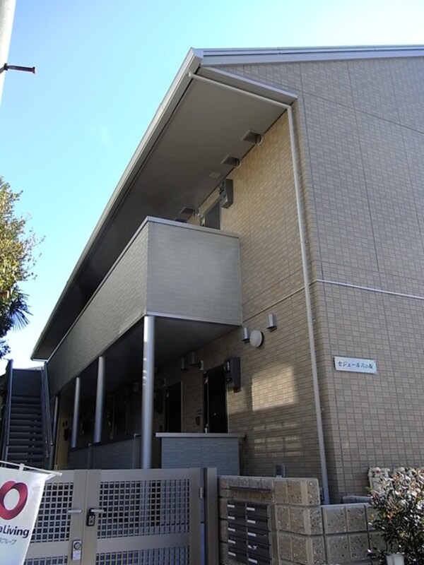 外観(閑静な住宅街にあります)