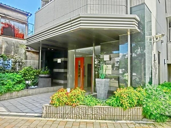 エントランス(部屋探しは株式会社　タウンハウジング　までお気軽にお問合せ…)