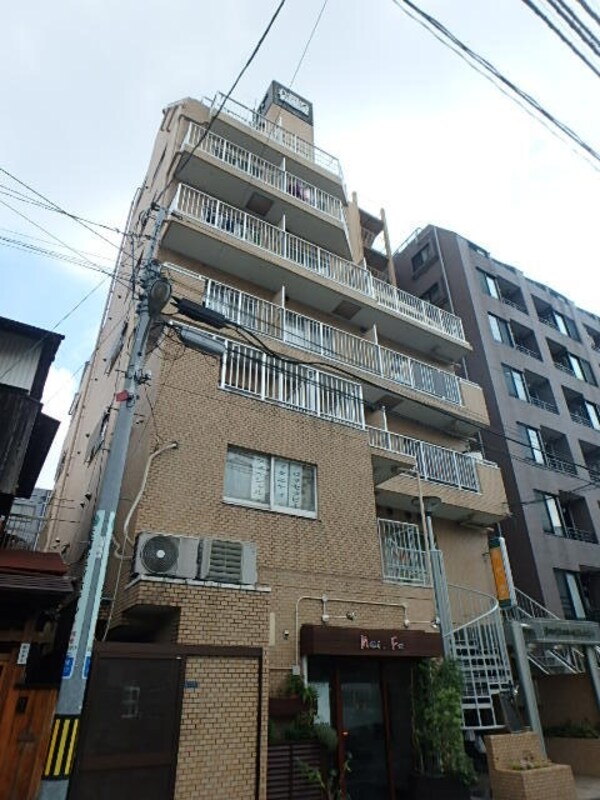 外観(9階建てマンション)