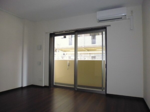 リビング・居室(★洋室８帖★)