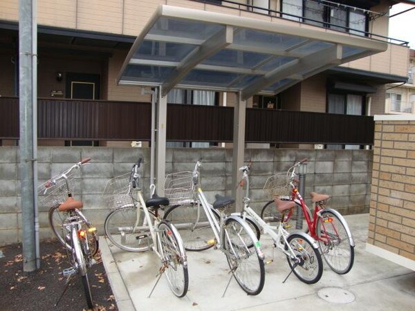 共有部分(敷地内屋根付き駐輪場)