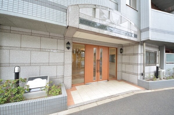 エントランス(お部屋探しはタウンハウジングへ♪)