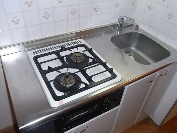 キッチン(システムキッチン二口コンロ　グリル付き)