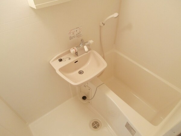 バス／シャワールーム等(★あると便利な浴室乾燥機付き★)