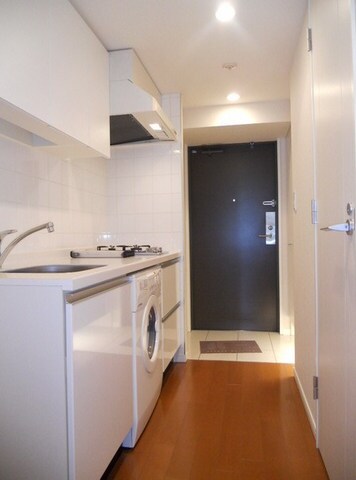 物件内観写真6　(★キッチン前の廊下★)