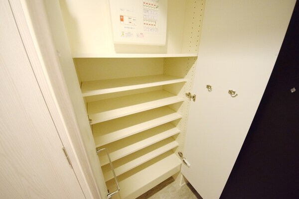 収納(お問合せは(株)タウンハウジングレジデンス事業部　赤坂店・…)