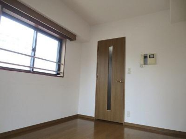 リビング・居室(※別部屋参考写真)
