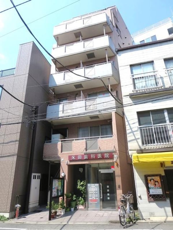 外観(★駅から徒歩2分で通勤らくらく♪★)