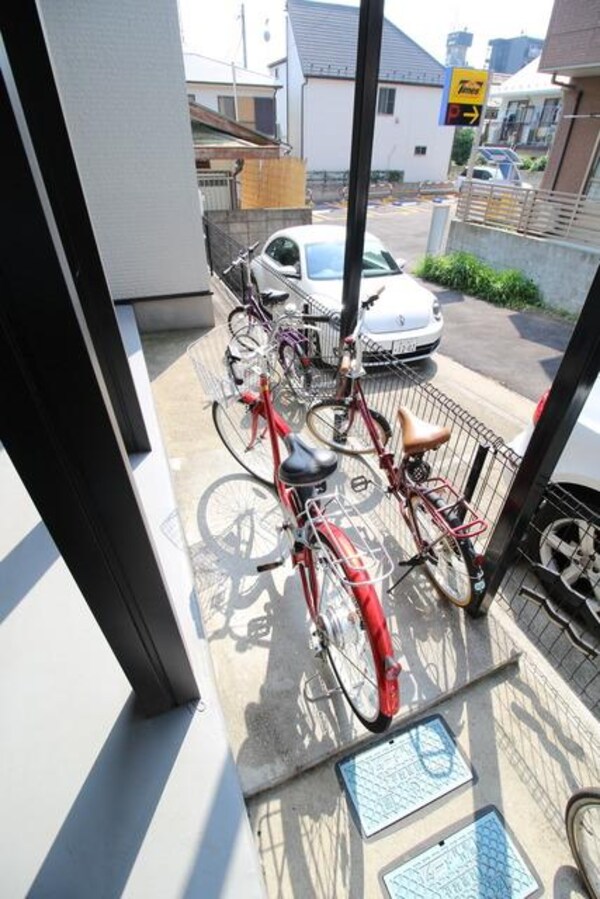 共有部分(☆駐輪スペースです☆)
