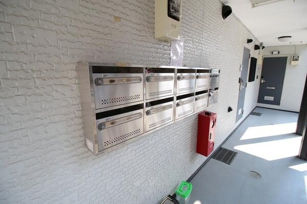 共有部分(☆集合ポストは建物の入り口すぐにございます☆)