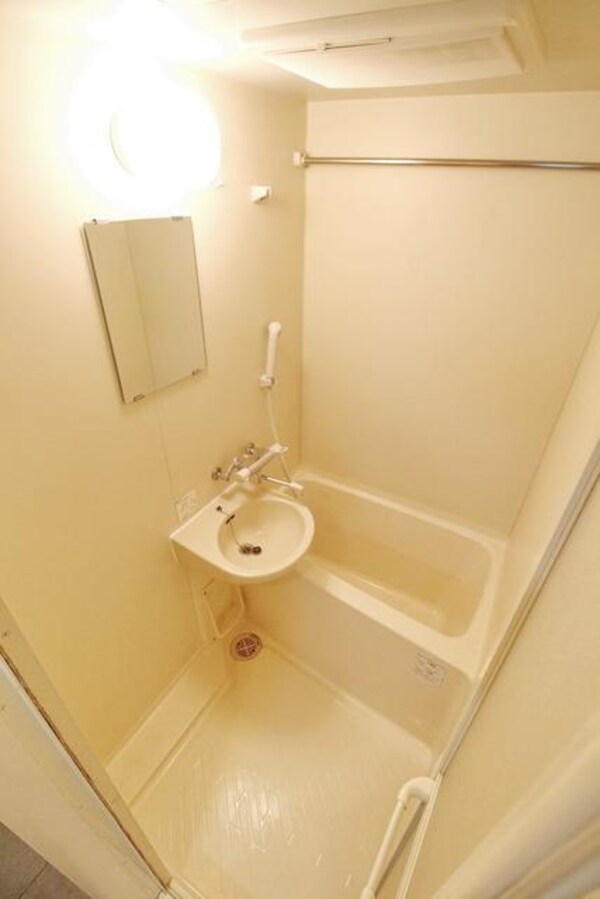 バス／シャワールーム等