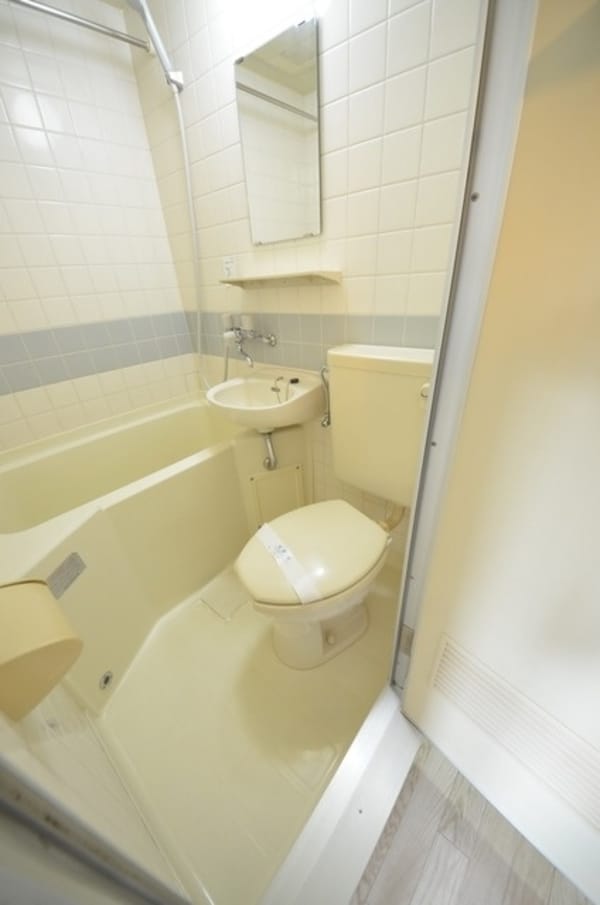 トイレ(★お掃除が楽な３点ユニットバス★)