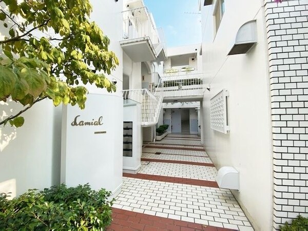 エントランス(ラミアール桜新町)